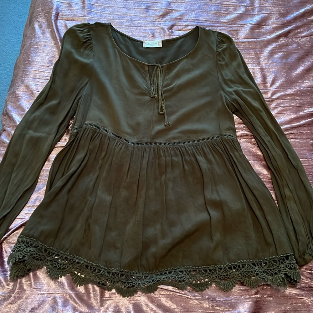 Green long sleeve dressy shirt. Size XS